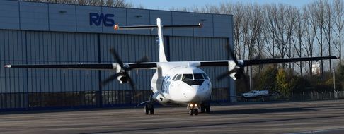 airplane with propellers