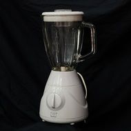 white blender for the kitchen