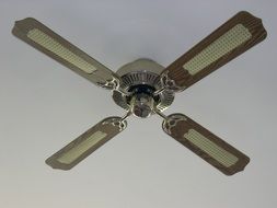 Electrical air conditioning on the ceiling