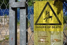 yellow danger sign