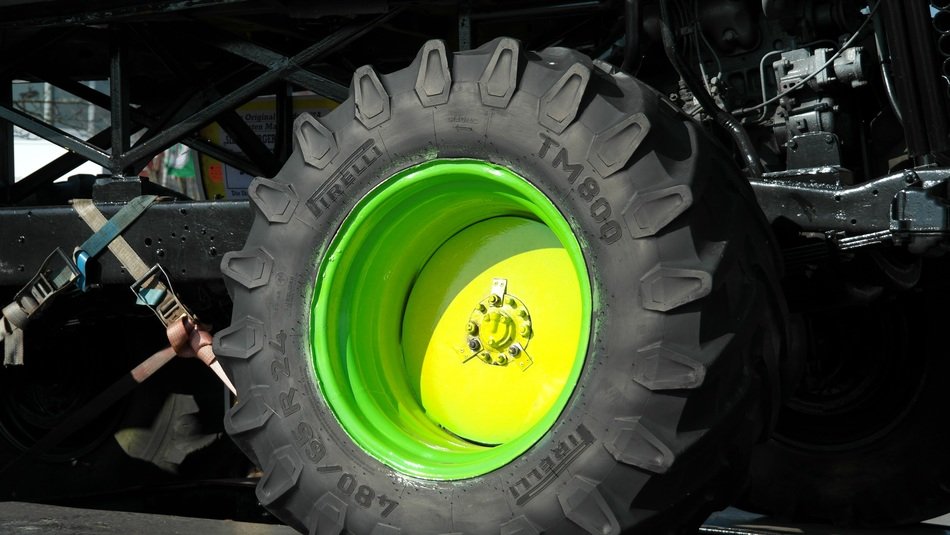 wheel of monster truck