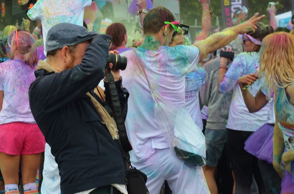Photographer at the color festival