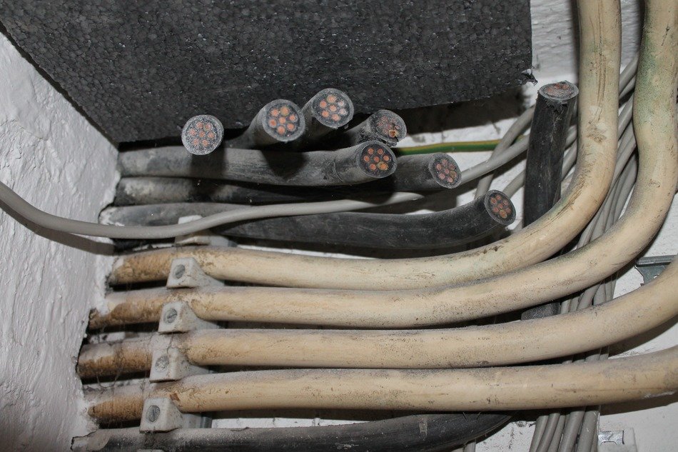 power lines in electrics