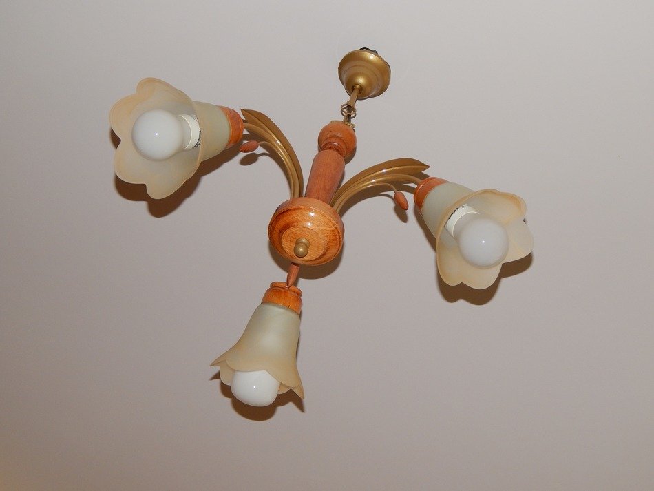 Replacement of the light bulbs