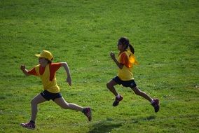 running children on speed competition