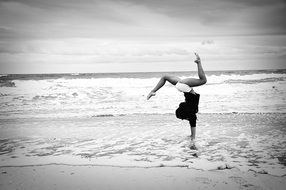 gymnast on the ocean