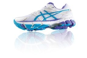 running shoe with mirroring on white background