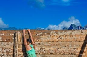 obstacle race through the wall