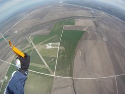 skydiving flying