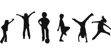 clipart of the children playing sport games