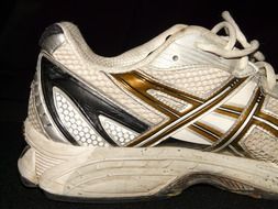 dirty sneakers shoes