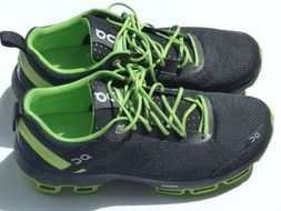 race sports shoes