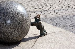 wroclaw sculpture