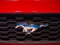 logo of a luxury car Ford Mustang