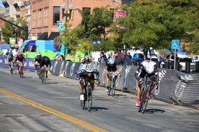final spurt of bike racing competition