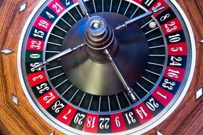 roulette wheel 8 black win