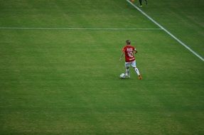 player trains on the football field