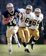 american football runner