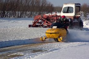 Winter sport machine