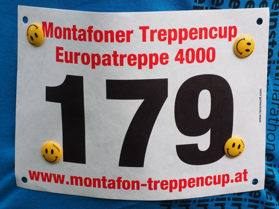banner about the run on the stairs