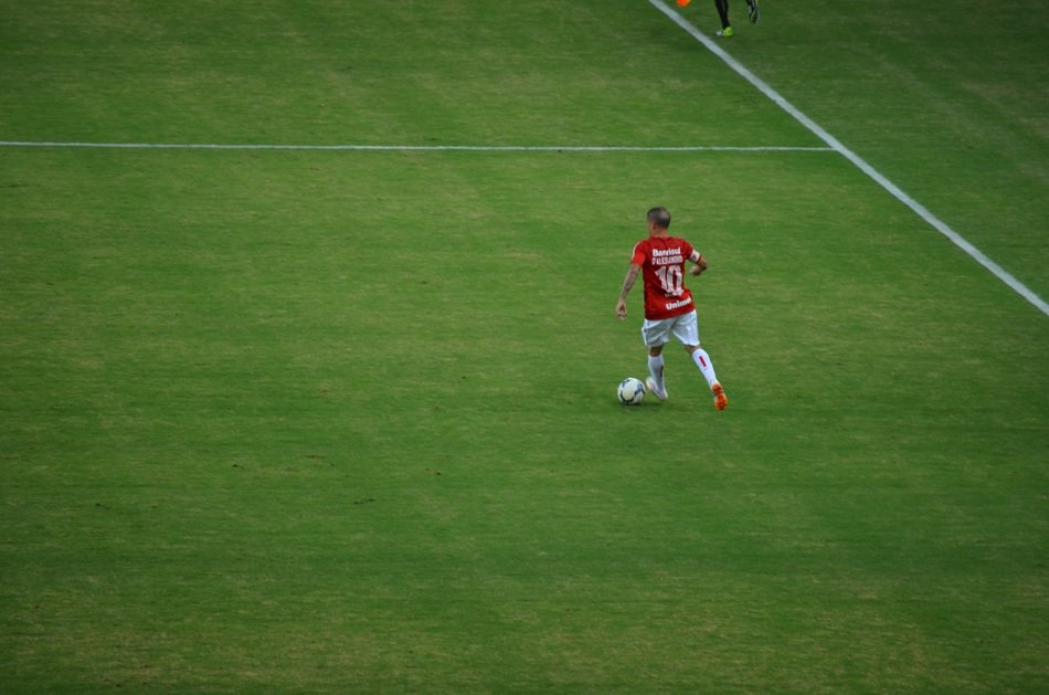 player trains on the football field