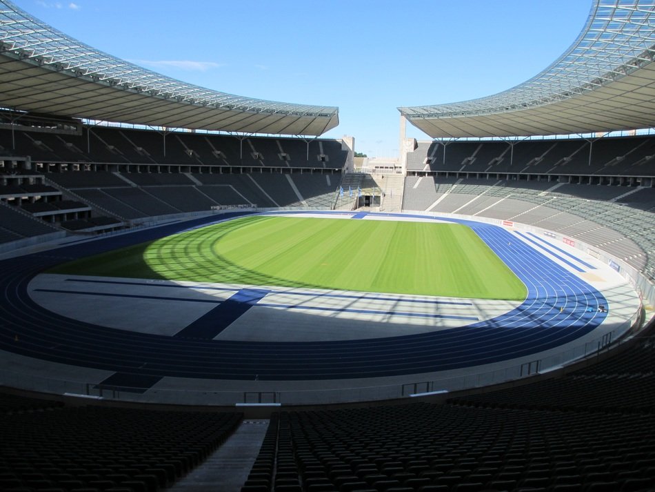 big the olympic stadium in german