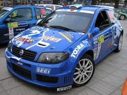 blue race car