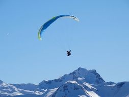 hang gliding over the alps