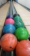 Multi-colored balls for bowling
