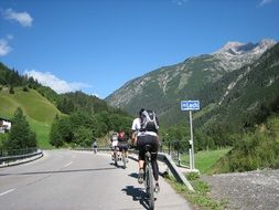 Cycling in the highlands