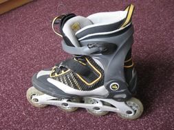 roller skate on the floor