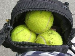 tennis balls in the bag