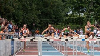 Running with obstacles on a treadmill