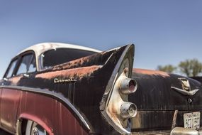 rusty classic car