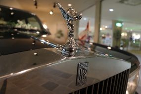 rolls royce emblem
