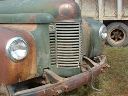 rusty truck front