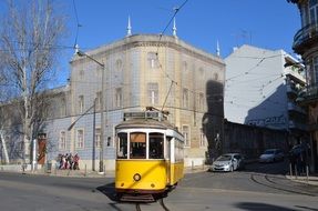 yellow tram lisbon