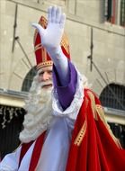 parade st nick nicholas