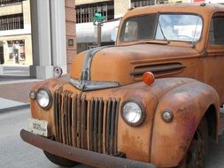 nostalgic photo of a rusty truck