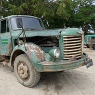Dirty oldtimer truck