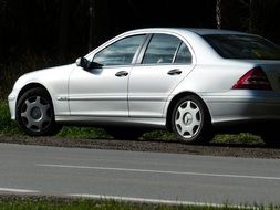 silver mercedes benz vehicle