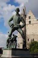 big gulliver, statue