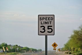 speed limit 35 road sign