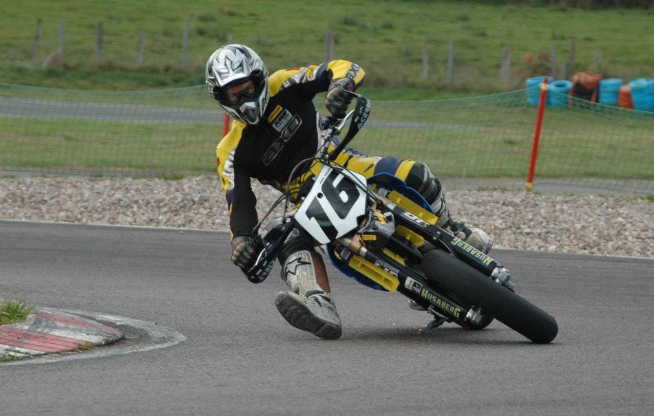 dynamic motorcycle racing in 2012