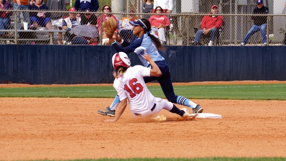 female soft ball players