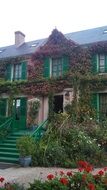 facade of the Monet house-museum