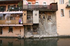 the house in the water