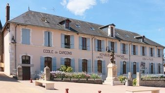 school building in morvan