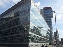 mirroring building in Düsseldorf