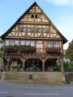 house as a monument of architecture